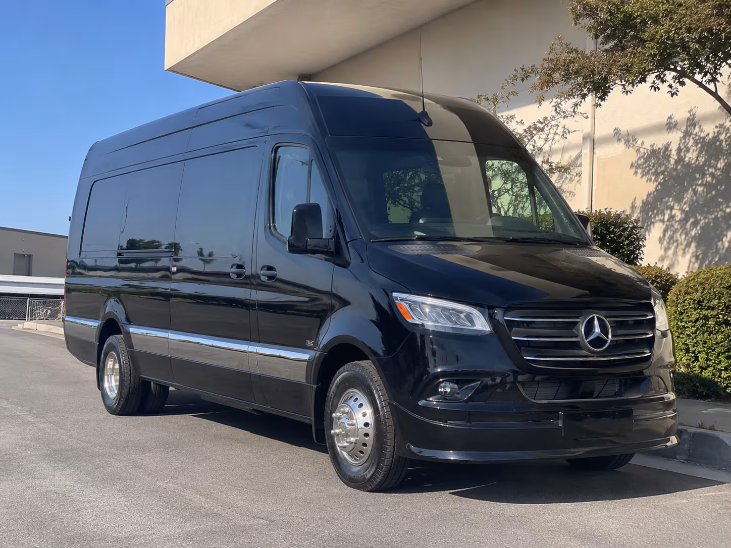 arrange transportation for your next prom 2
