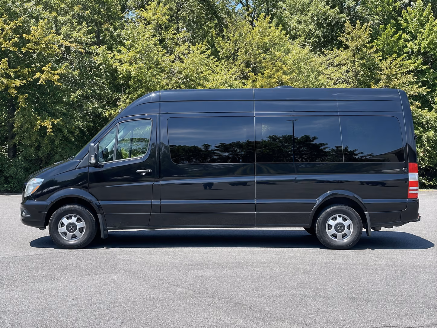 arrange transportation for your next wedding 4