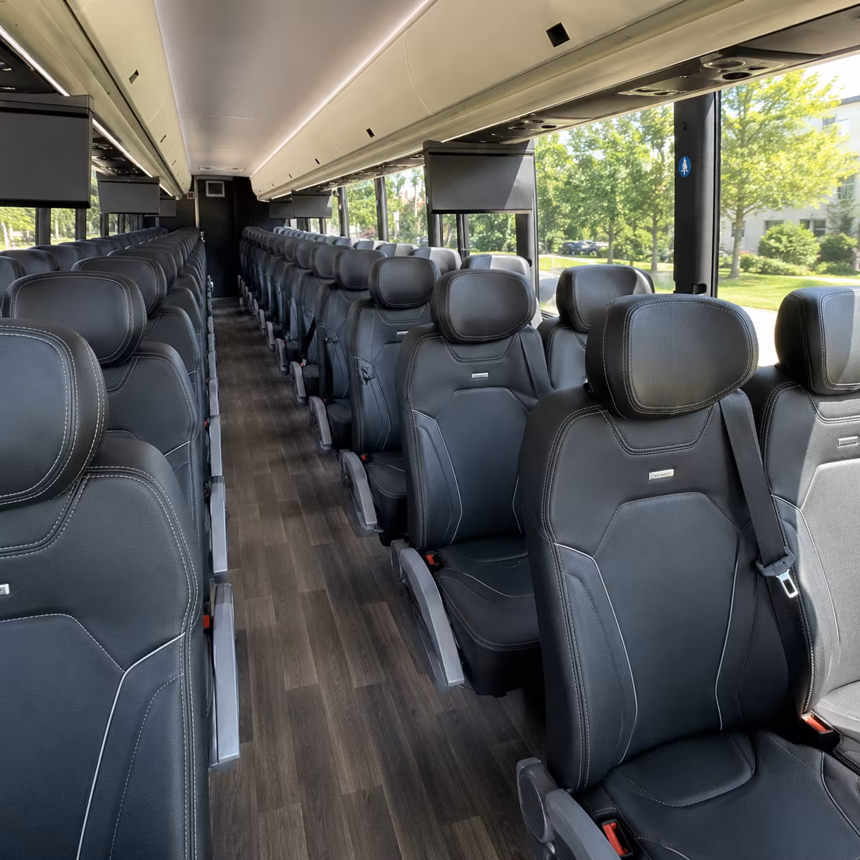 charter buses for corporate wine tour groups heading to paso robles