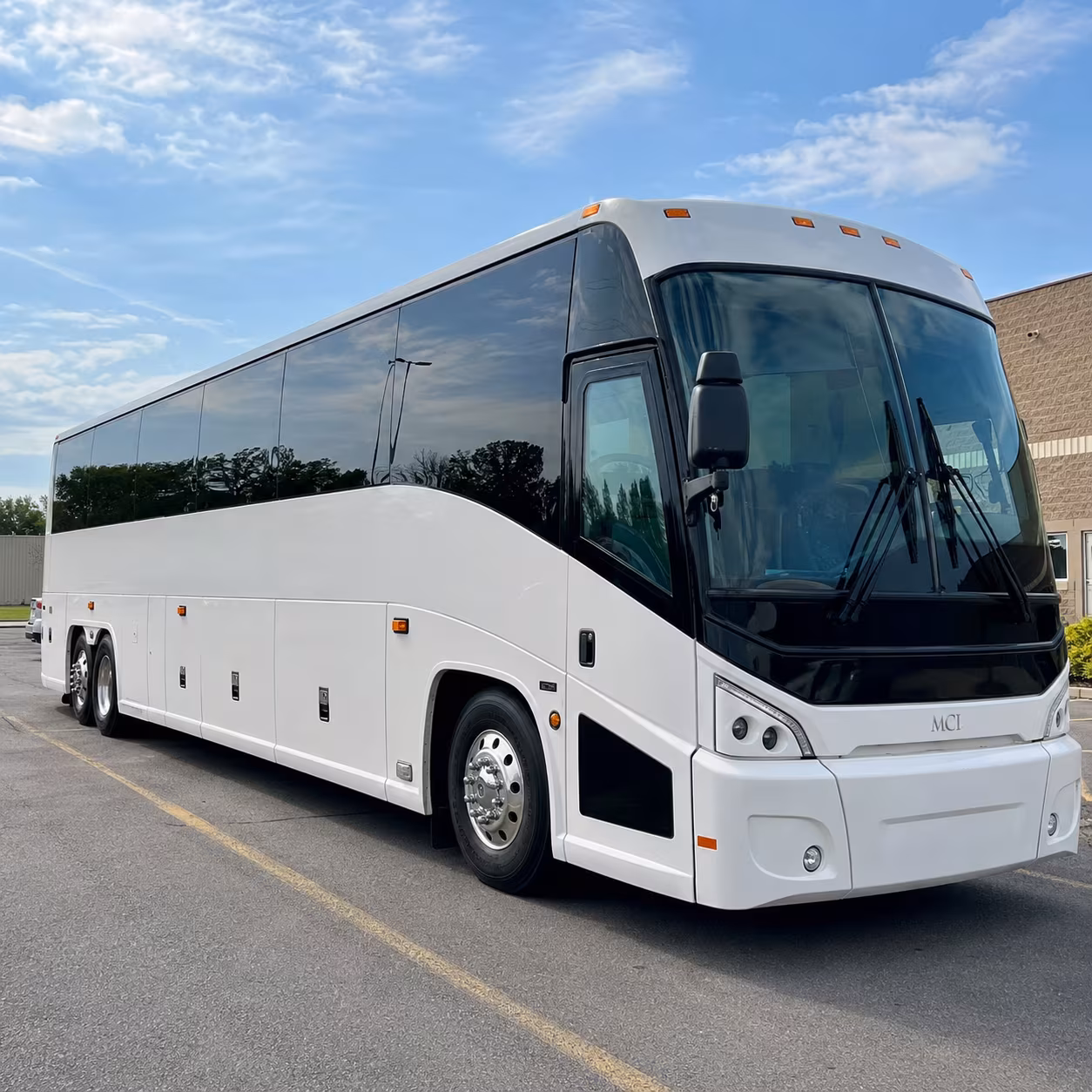 charter buses for nature zoo and outdoor learning field trips