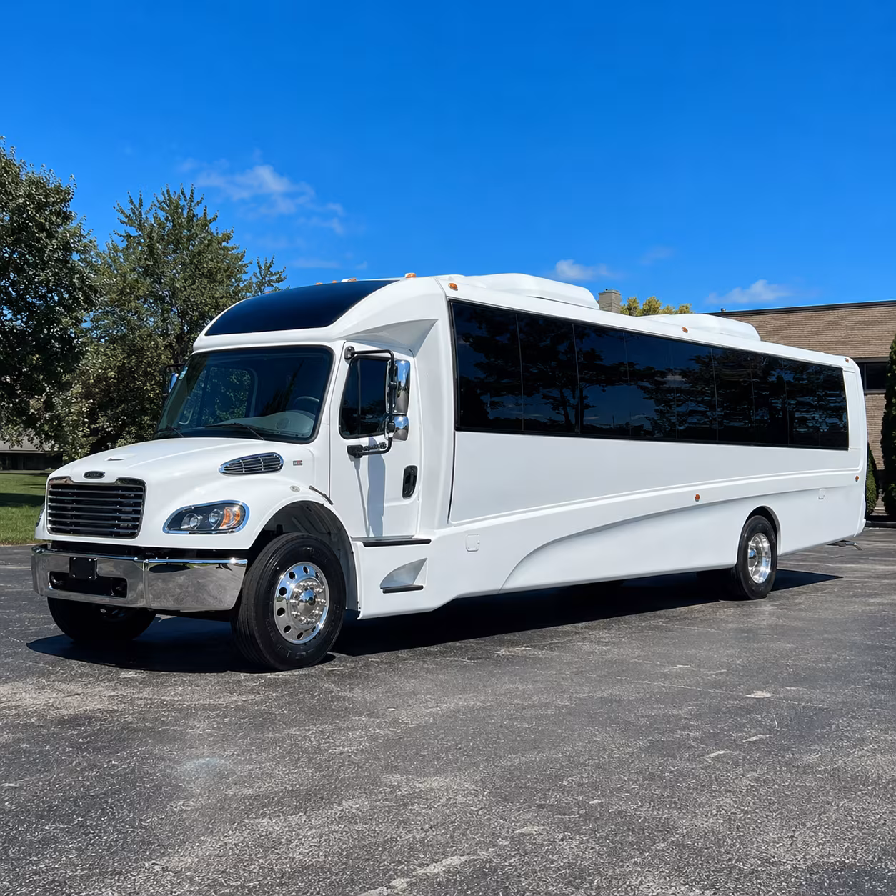 santa ana 20 passenger minibus