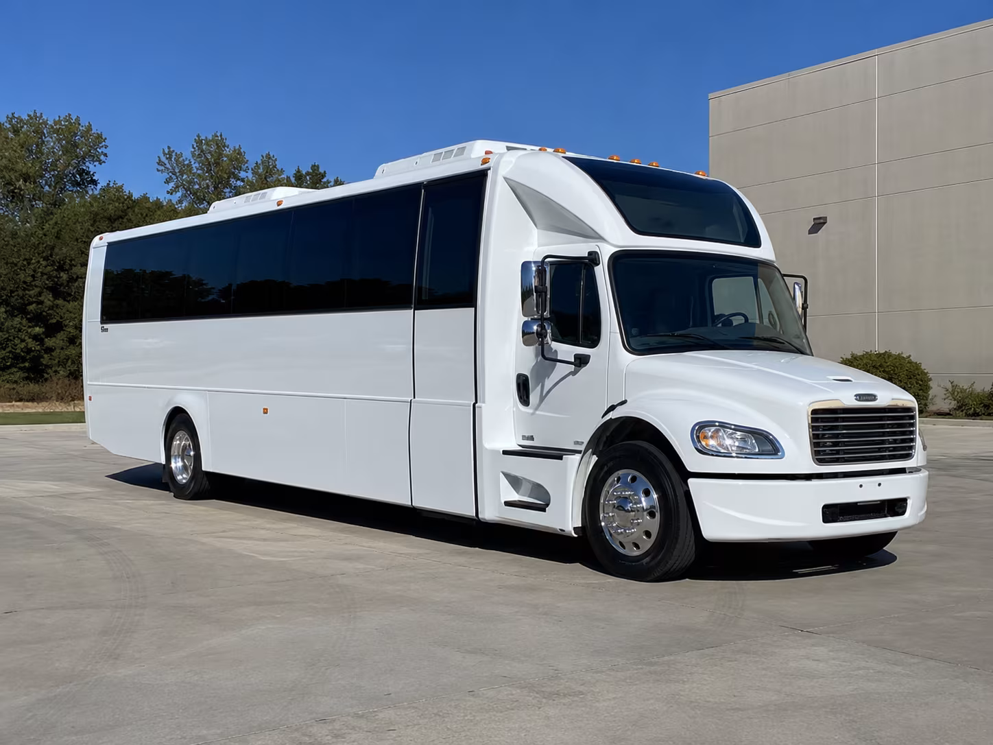 santa ana 28 passenger party bus
