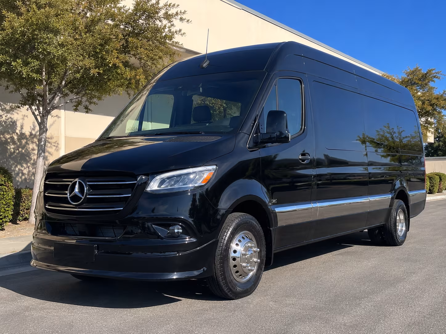 wedding and quinceanera buses in santa ana and orange county